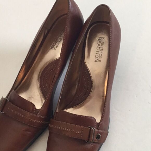 KENNETH COLE career shoe in brown with 2 1/2” heel - Picture 3 of 8